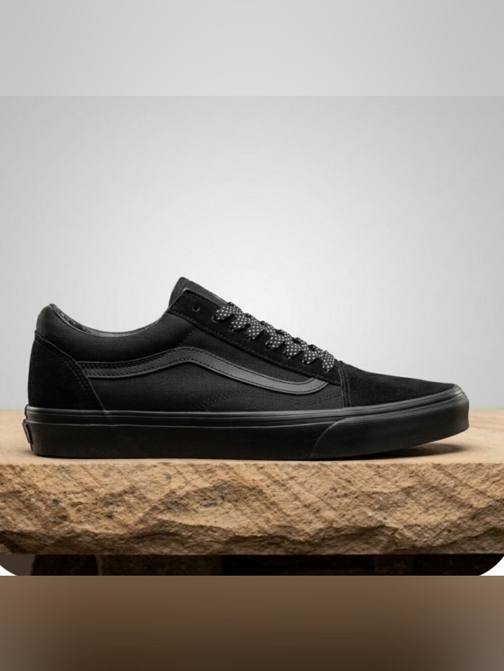NEW! Vans Black Old Skool Low-Top Sneakers Mens Sz 10